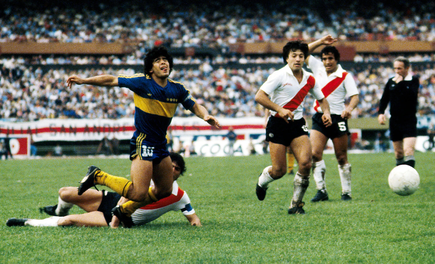 Superclásico: The Pulse of Buenos Aires