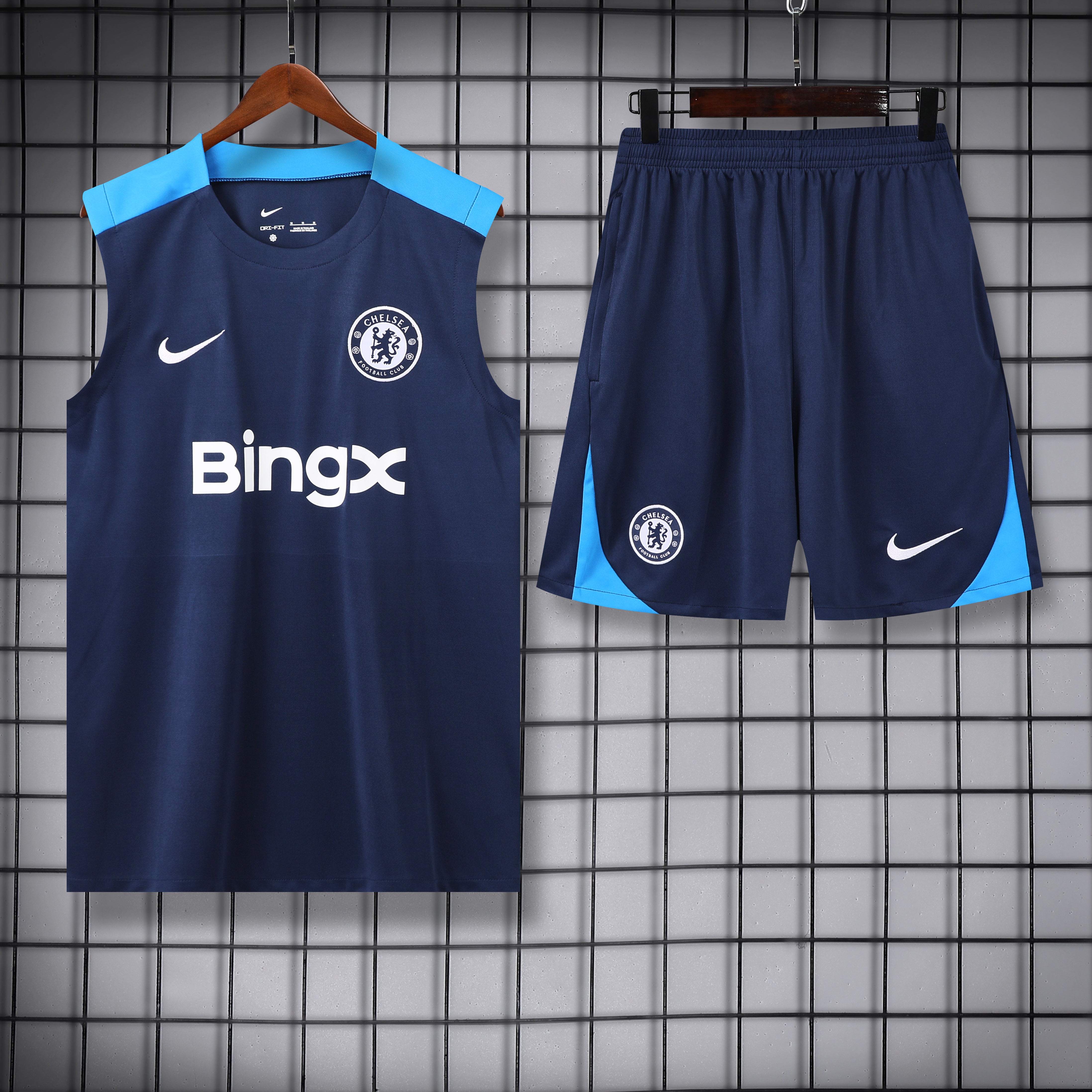 TANK TOP + SHORTS CHELSEA