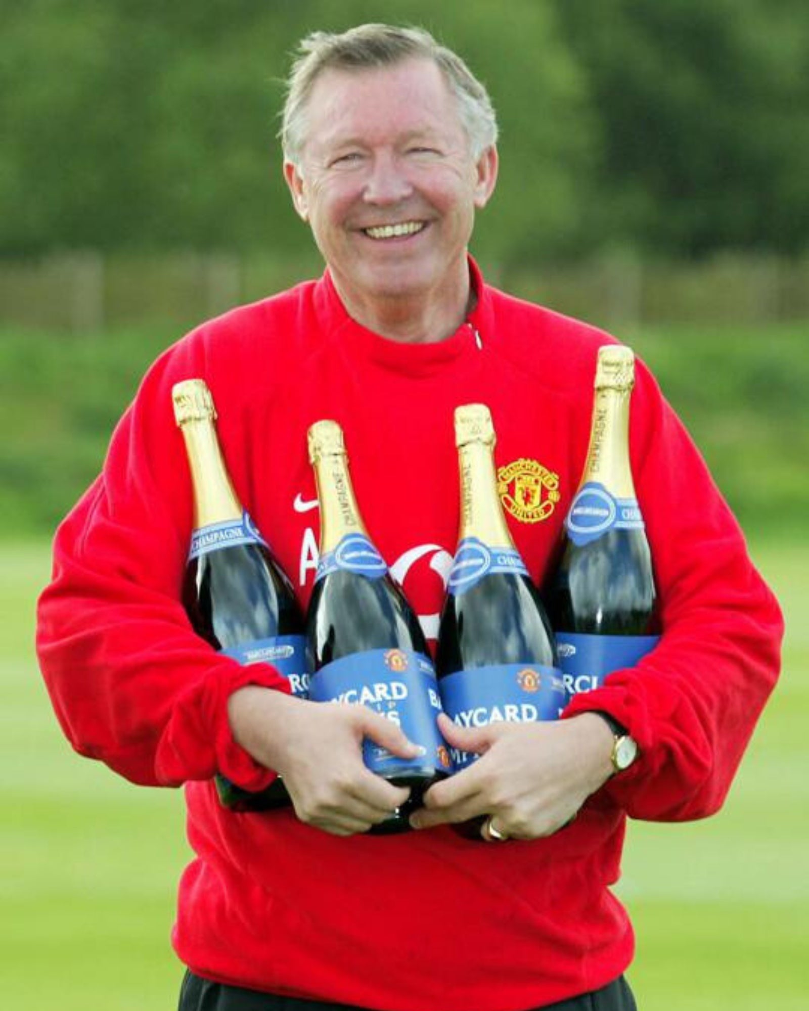 MANCHESTER UNITED WINDBREAKER (2002-03)